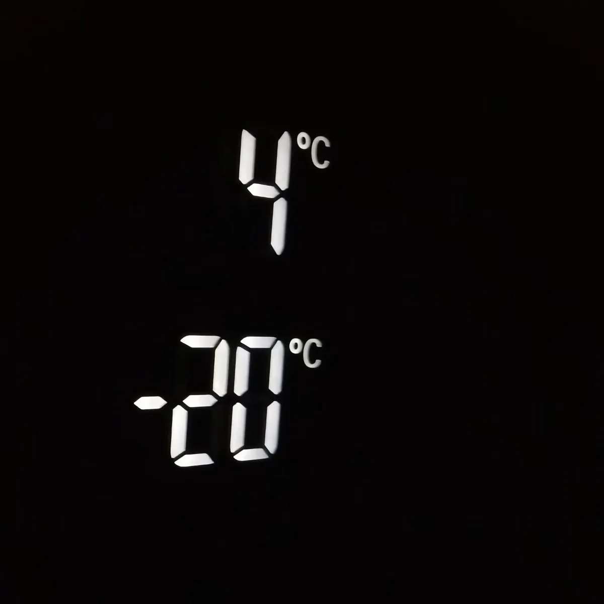 Refrigerator temperature control